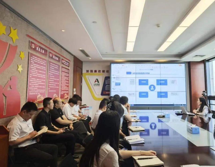 沥青拼搏在线官方网站及各权属单位组织开展“业务合同法律风险防范”专题讲座